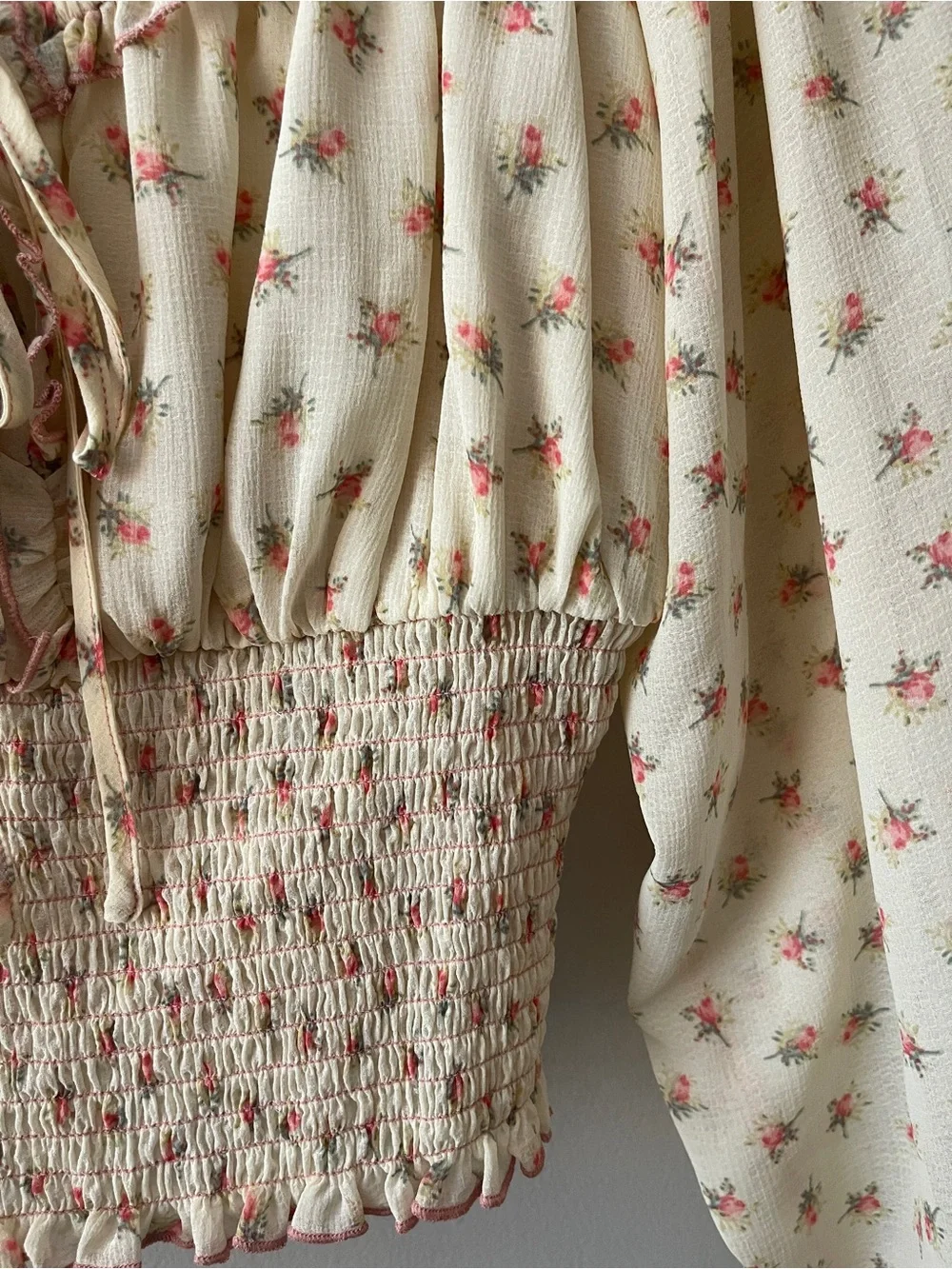 Urban Outfitters Floral Smocked Cottagecore Peasant Top Medium NWT Botanical